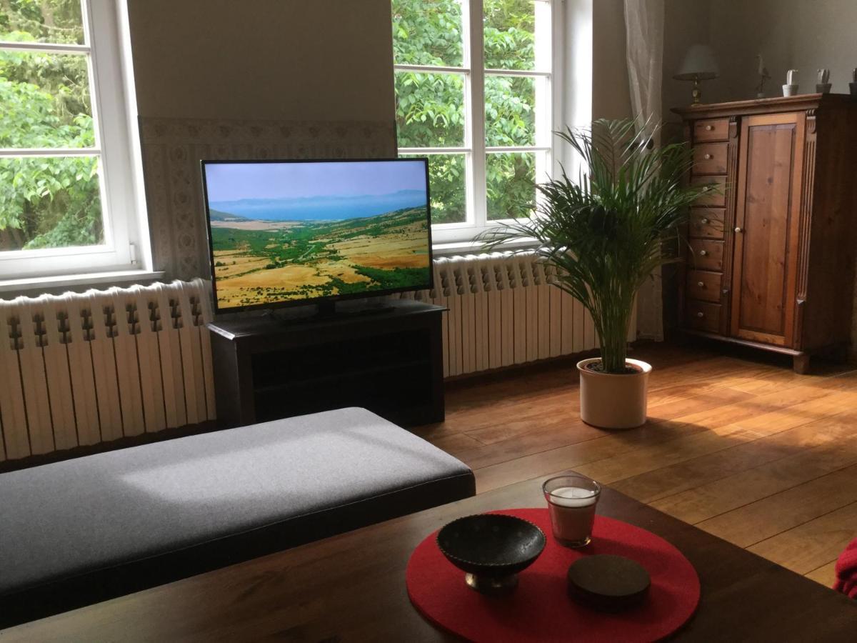 Exklusive Ferienwohnungen Im Gutshaus Viezen Bernitt ภายนอก รูปภาพ