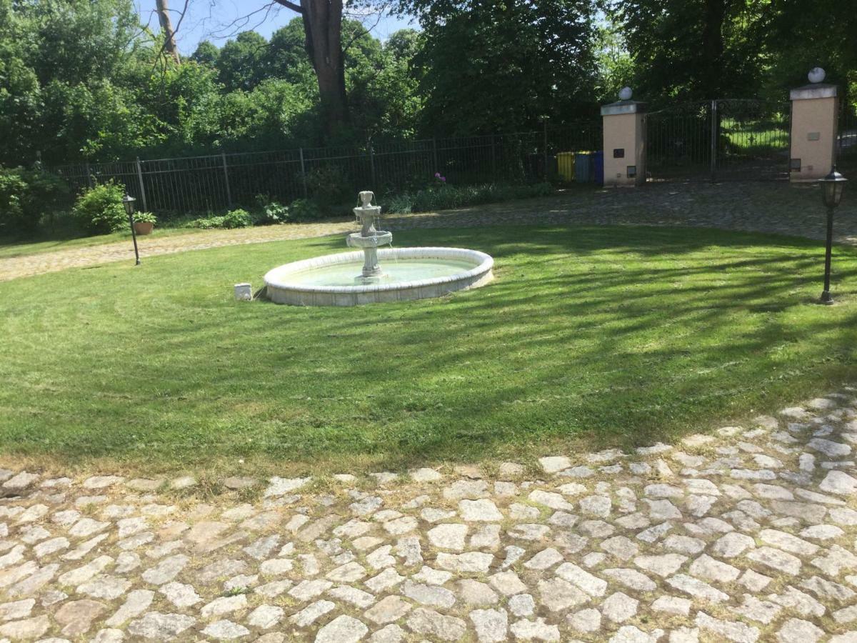 Exklusive Ferienwohnungen Im Gutshaus Viezen Bernitt ภายนอก รูปภาพ